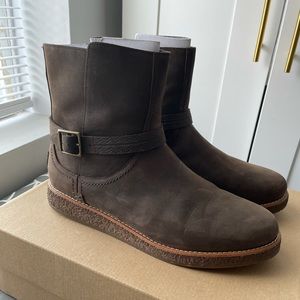 UGG Camren Boot Women’s Size 10